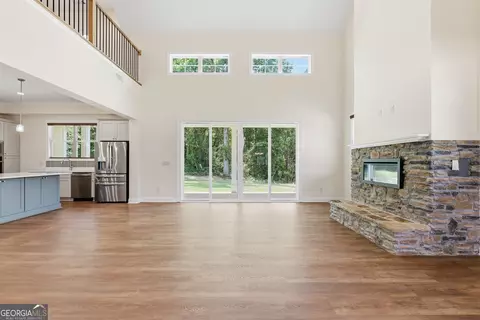 Living - 114 Grove Park Dr, Cornelia, GA 30531 photo 3 of 6