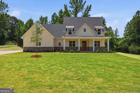 Exterior - 114 Grove Park Dr, Cornelia, GA 30531 photo 7 of 8