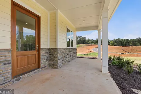 Exterior - 114 Grove Park Dr, Cornelia, GA 30531 photo 4 of 8