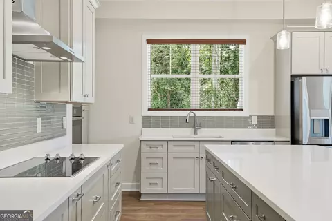 Kitchen - 114 Grove Park Dr, Cornelia, GA 30531 photo 5 of 7