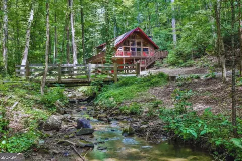 469 N Lake Dr, Ellijay, GA 30536