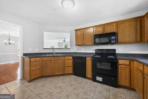 Kitchen - 1883 Simmons Ln, Hampton, GA 30228 photo 2 of 2