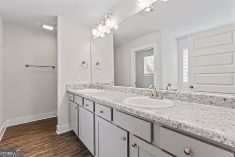 Bath - 11153 Cornerstone Way, Hampton, GA 30228 photo 2 of 5