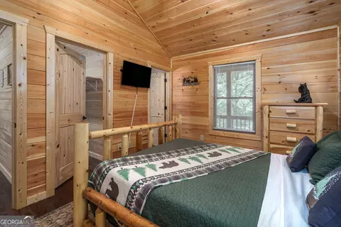 Bedroom - 132 Lanes Way, Murphy, NC 28906 photo 2 of 5