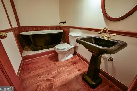 Bath - 160 River Ln, Covington, GA 30016 photo 1 of 5
