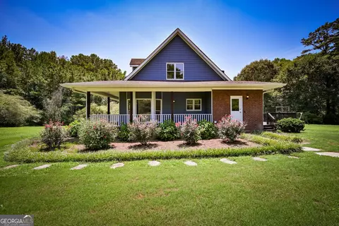 Exterior - 160 River Ln, Covington, GA 30016 photo 2 of 12