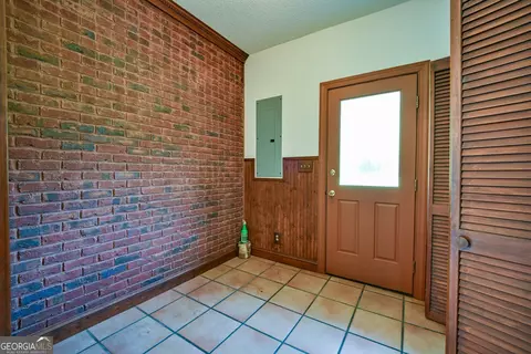 Entry Way - 160 River Ln, Covington, GA 30016 photo 2 of 8