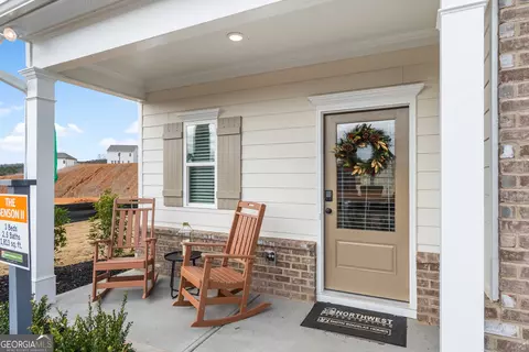 Exterior - 207 Roy Dr, Calhoun, GA 30701 photo 1 of 2