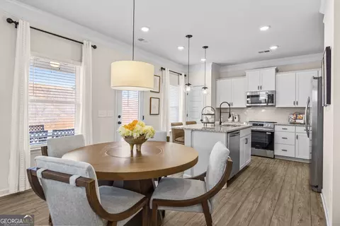 Dining - 207 Roy Dr, Calhoun, GA 30701 photo 1 of 1