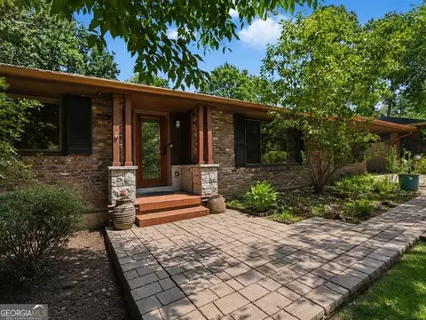 1275 Blueberry Trl, Decatur, GA 30033