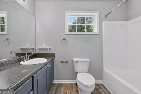 Bath - 701 Ward Rd, Williamson, GA 30292 photo 5 of 6