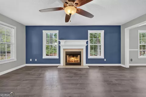 Living - 701 Ward Rd, Williamson, GA 30292 photo 1 of 3