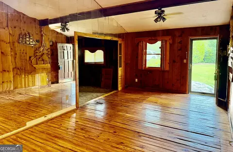 Living - 356 Wares Cross Rd, Lagrange, GA 30240 photo 1 of 7