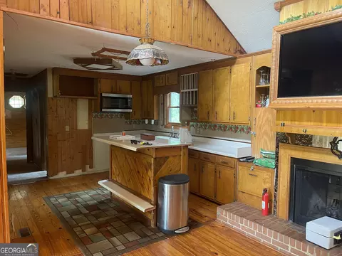 Kitchen - 356 Wares Cross Rd, Lagrange, GA 30240 photo 2 of 2