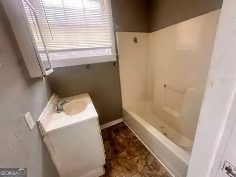 Bath - 8 Poplar St, Covington, GA 30014 photo 2 of 2