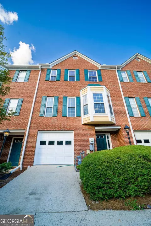 2077 Pinnacle Pointe Dr, Norcross, GA 30071