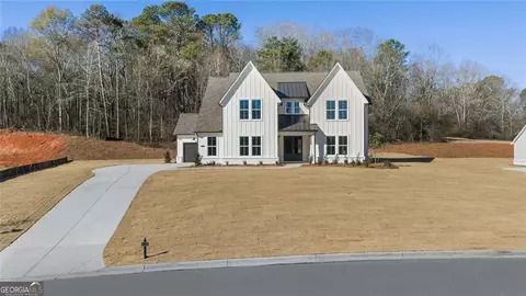 8320 Creekside Overlook Dr, Gainesville, GA 30506