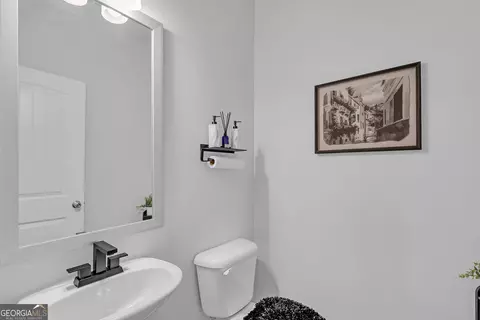 Entry Way - 622 Skye Dr, Commerce, GA 30529 photo 3 of 4