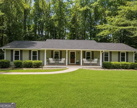 205 Kingswood Dr, Fayetteville, GA 30215