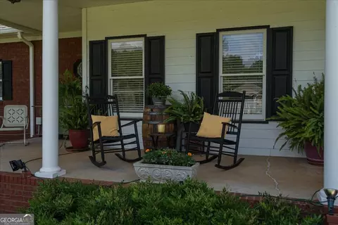 Exterior - 2221 Brush Creek Dr, Colbert, GA 30628 photo 14 of 33