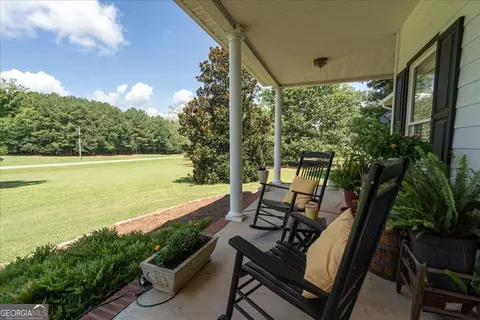 Exterior - 2221 Brush Creek Dr, Colbert, GA 30628 photo 15 of 33