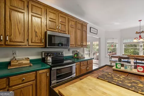 Kitchen - 2221 Brush Creek Dr, Colbert, GA 30628 photo 6 of 7