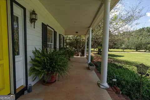 Exterior - 2221 Brush Creek Dr, Colbert, GA 30628 photo 16 of 33