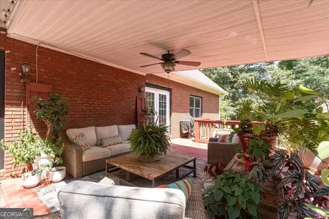 Exterior - 2221 Brush Creek Dr, Colbert, GA 30628 photo 24 of 33