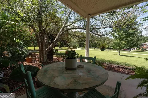 Exterior - 2221 Brush Creek Dr, Colbert, GA 30628 photo 9 of 33