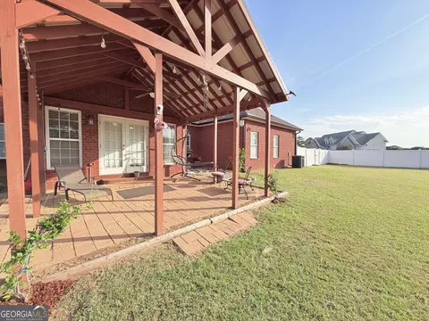 Exterior - 211 Broad Meadows Rd, Dublin, GA 31021 photo 2 of 9