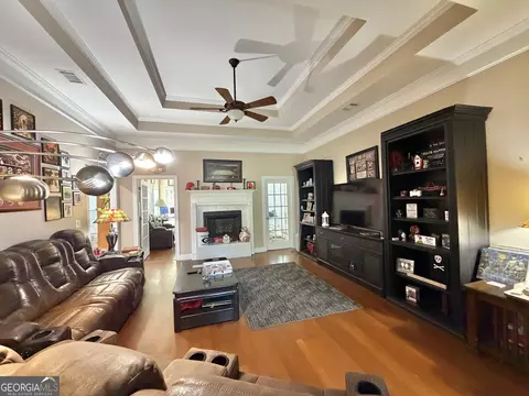 Living - 211 Broad Meadows Rd, Dublin, GA 31021 photo 3 of 3