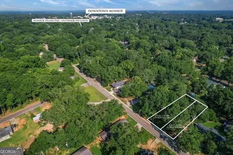 1015 Davis St, Monroe, GA 30655 photo 3