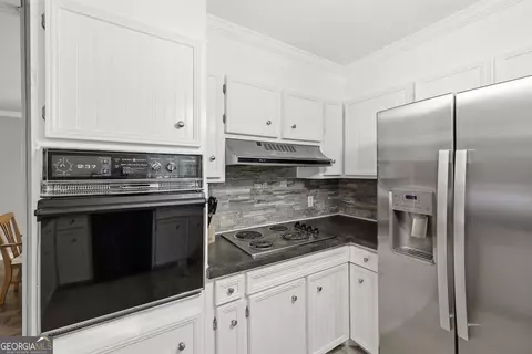Kitchen - 30 Rosedale St, Toccoa, GA 30577 photo 3 of 4