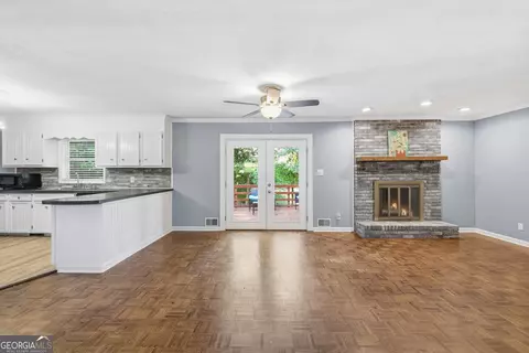 Living - 30 Rosedale St, Toccoa, GA 30577 photo 1 of 3