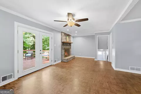 Living - 30 Rosedale St, Toccoa, GA 30577 photo 2 of 3