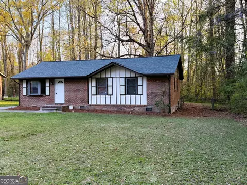 1345 Labelle St, Jonesboro, GA 30238