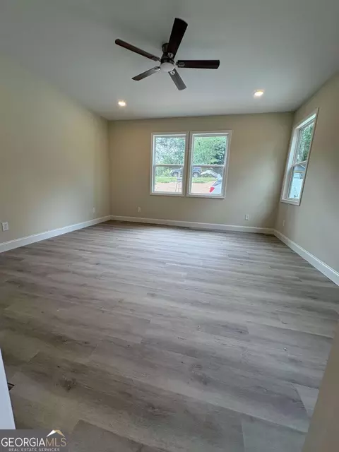 Living - 80 Elberton St, Toccoa, GA 30577 photo 2 of 2