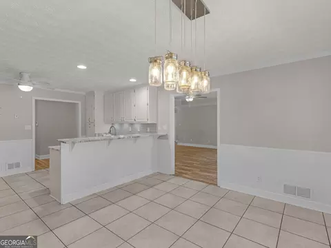 Dining - 517 Hamlin Rd, Jackson, GA 30233 photo 1 of 1