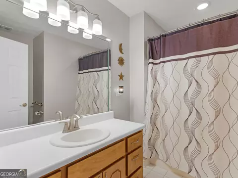 Bath - 517 Hamlin Rd, Jackson, GA 30233 photo 1 of 1