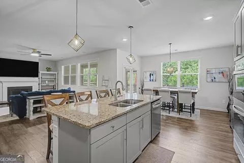 Kitchen - 7442 Jennadee Dr, Fairburn, GA 30213 photo 2 of 4