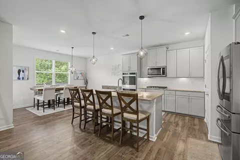Kitchen - 7442 Jennadee Dr, Fairburn, GA 30213 photo 4 of 4
