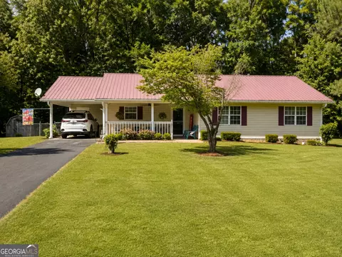 65 Briarwood Dr, Summerville, GA 30747