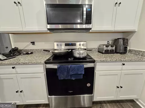 Kitchen - 134 Oakchase Park Ln, Hampton, GA 30228 photo 4 of 5