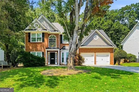 575 Kingsport Dr, Roswell, GA 30076