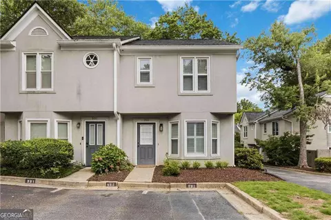 902 Defoors Lndg NW, Atlanta, GA 30318