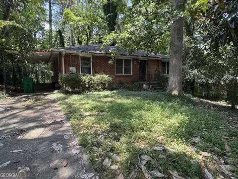 940 Willivee Dr, Decatur, GA 30033