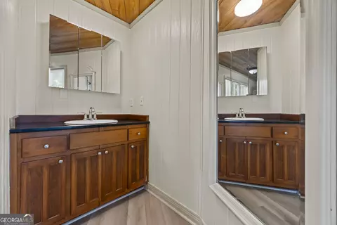 Bath - 271 291 Farmer Ln, Carnesville, GA 30521 photo 1 of 3