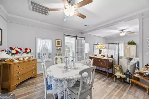 Dining - 271 291 Farmer Ln, Carnesville, GA 30521 photo 2 of 3