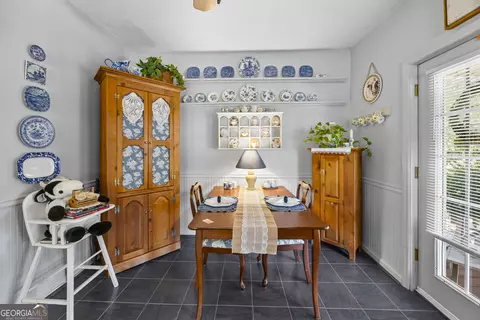 Dining - 271 291 Farmer Ln, Carnesville, GA 30521 photo 1 of 3
