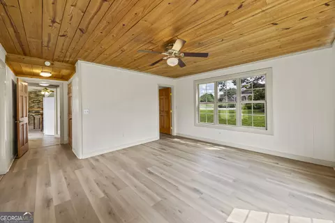 Living - 271 291 Farmer Ln, Carnesville, GA 30521 photo 1 of 2